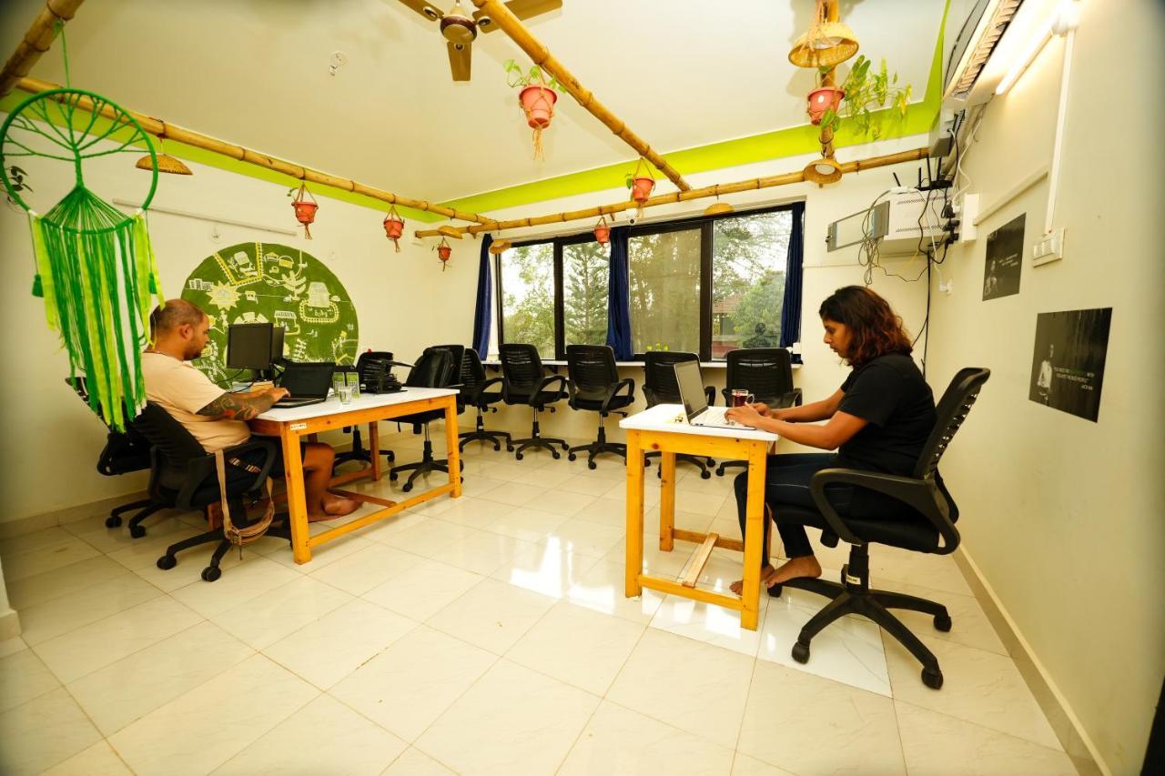 Nomadgao Vila Nova - Comfort, Great Views, Fast Wifi & Interesting People Anjuna Exterior foto