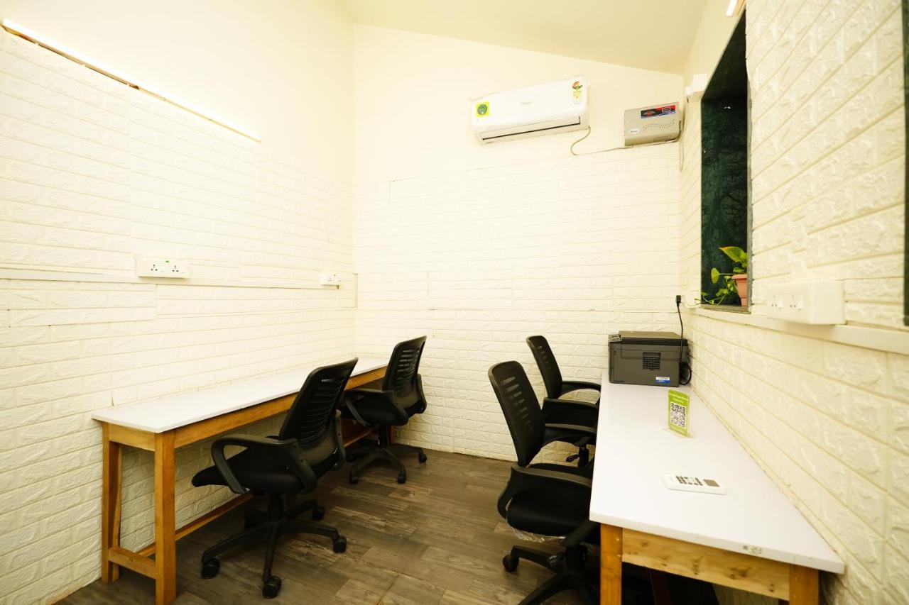 Nomadgao Vila Nova - Comfort, Great Views, Fast Wifi & Interesting People Anjuna Exterior foto